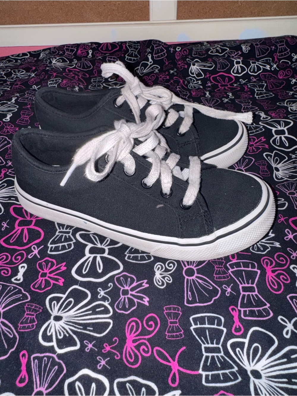 Wondernation kids shoes size 1